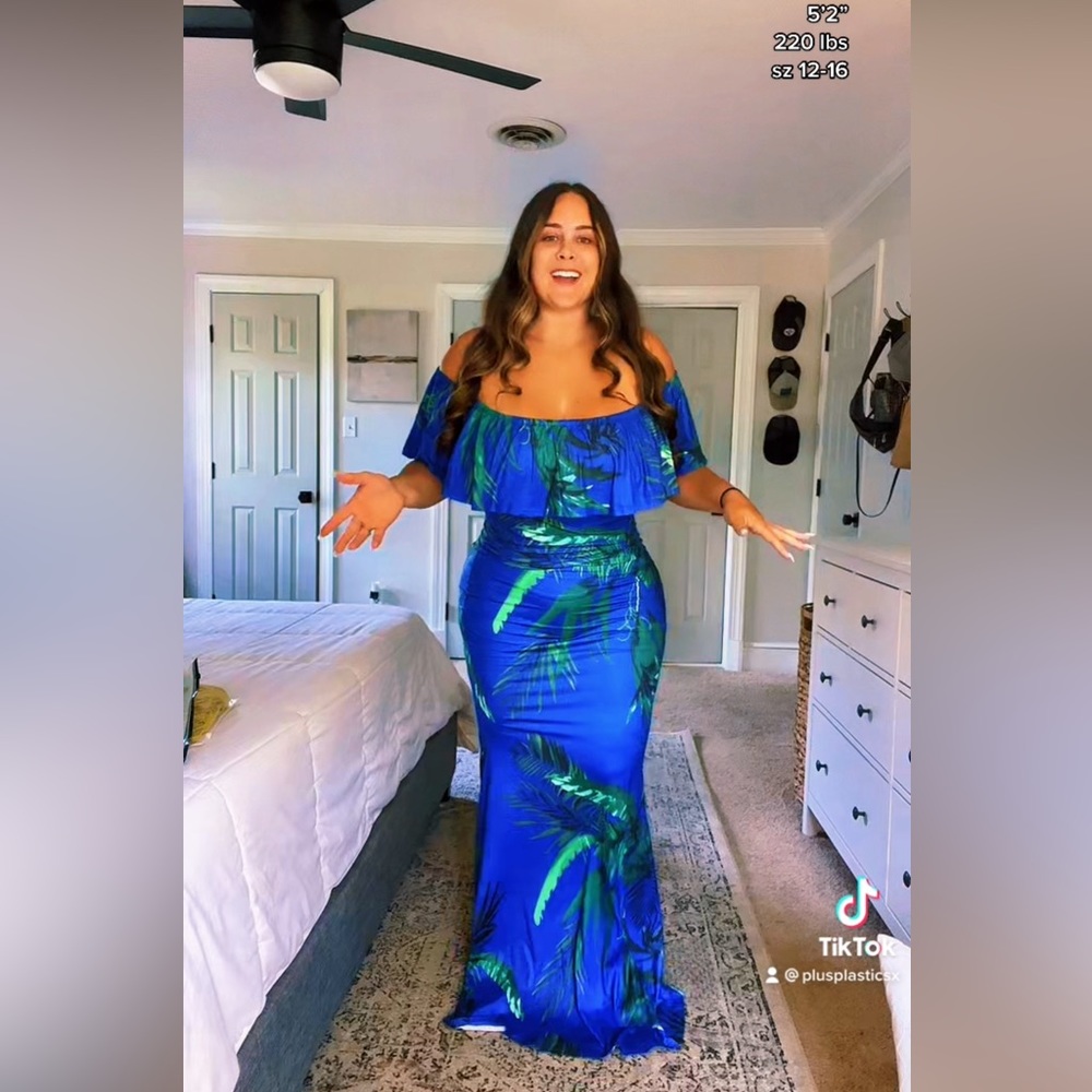 Size 1XL, Shein off the shoulder blue tropical print maxi dress